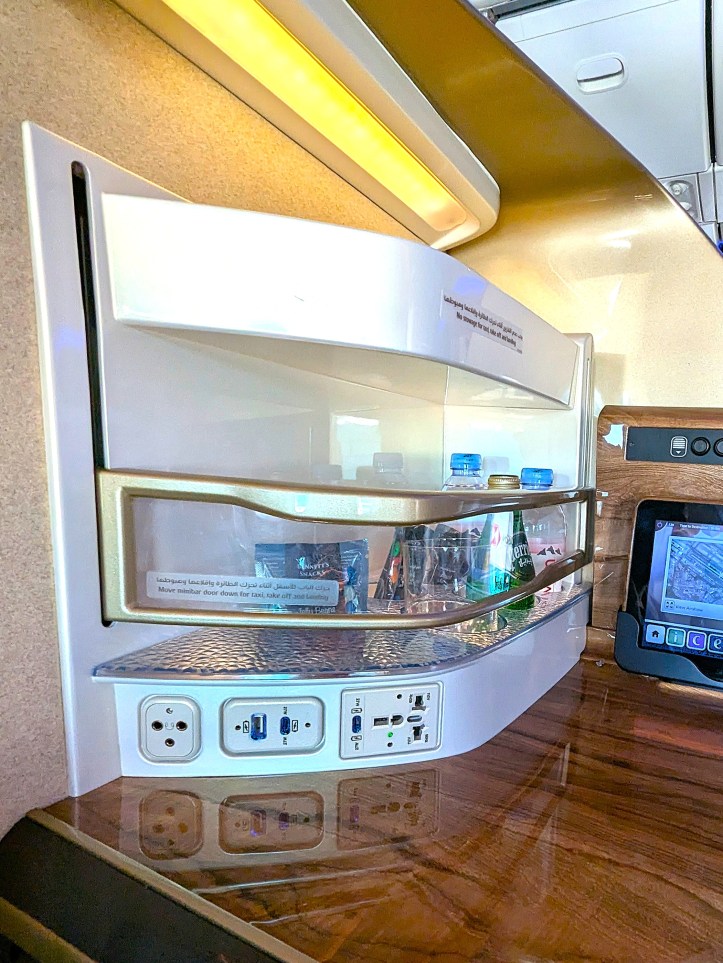 Power outlets in business class of Emirates Airlines