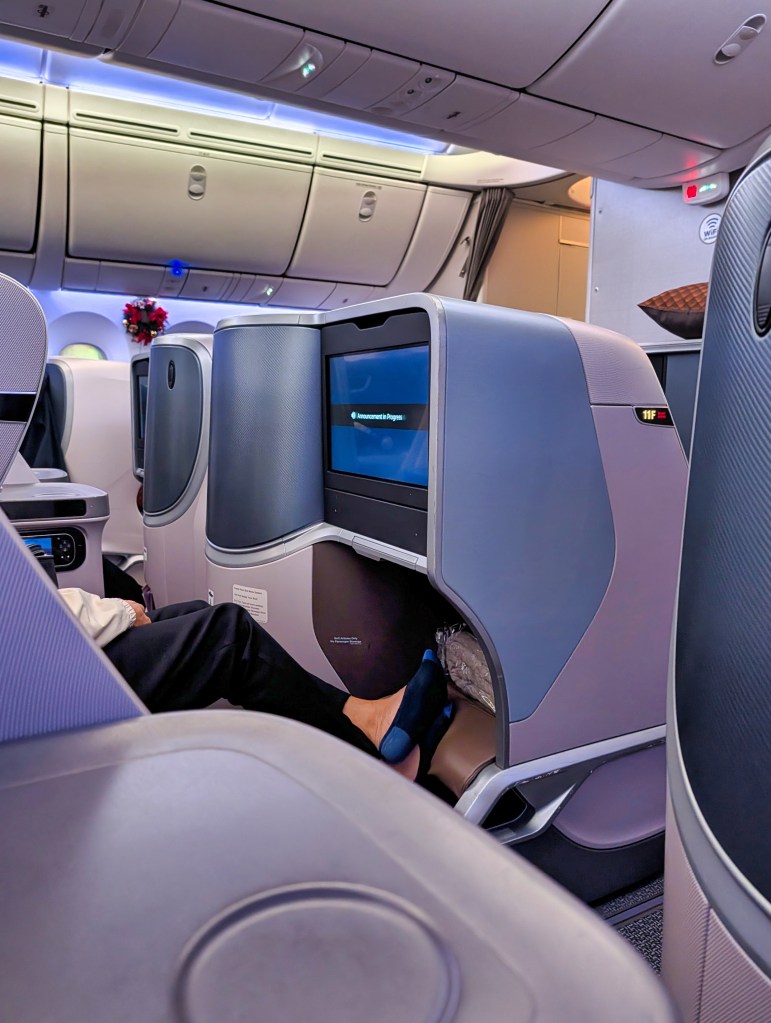 Regional business class seats of Singapore Airlines Regional business class seating on Singapore Airlines